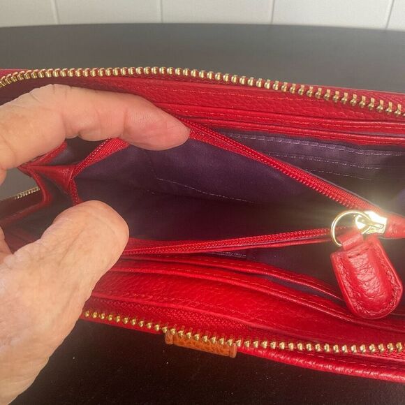 Red Hat Ladies Society Pebbled Leather Wallet Red Zip Around Purple Interior - Picture 9 of 9